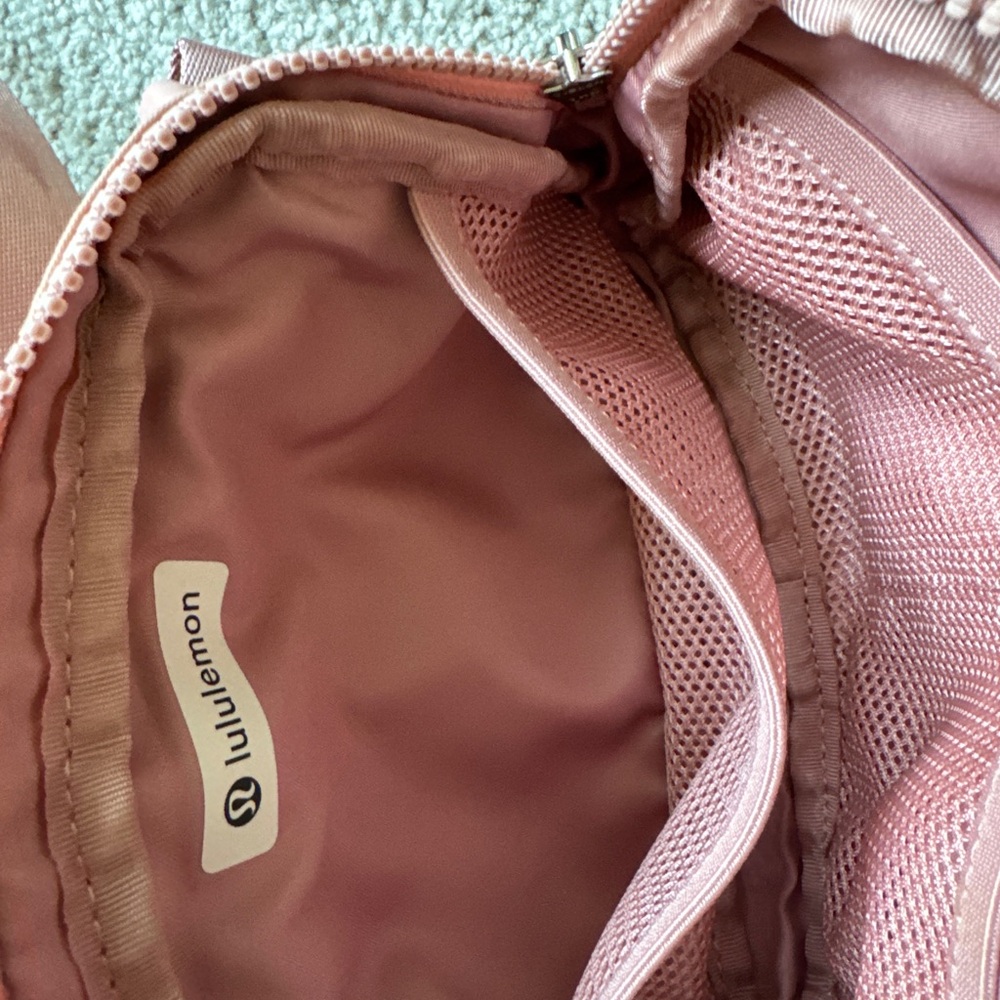 lululemon athletica Pink Crossbody Sling Bag/Fannypack - Picture 5 of 6